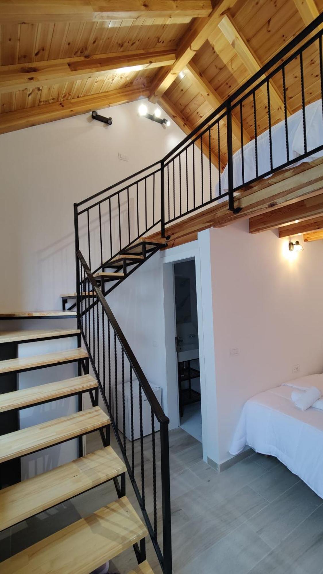 Gogo Moustache Guest House Përmet Kültér fotó
